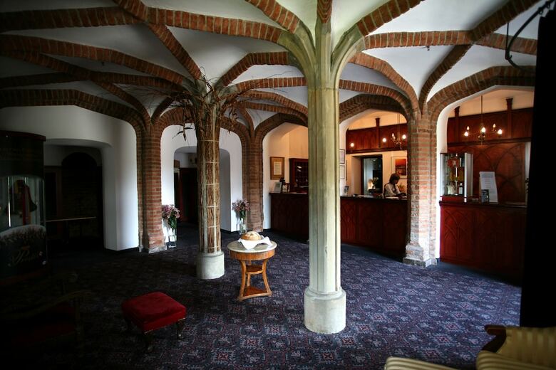Hotel Paszkowka Palace