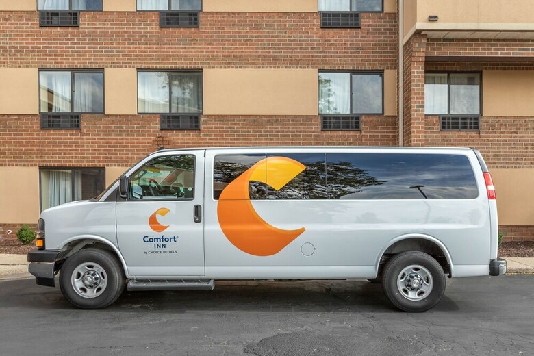 Hotel Comfort Inn Airport
