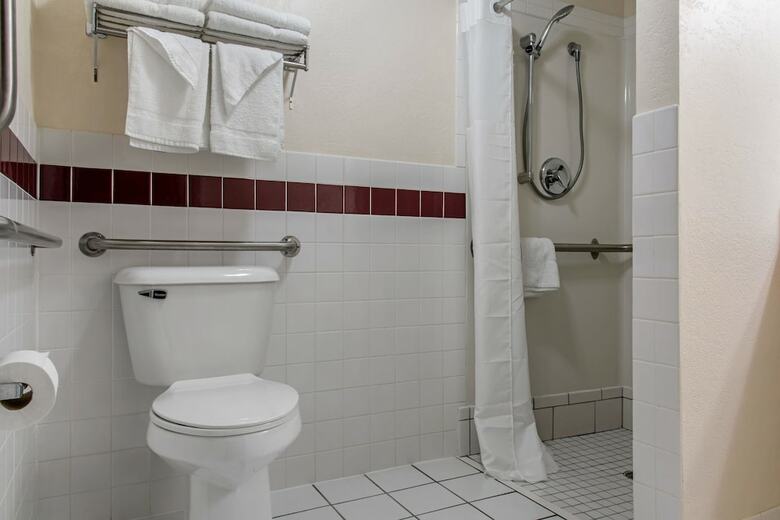 Hotel Quality Inn & Suites