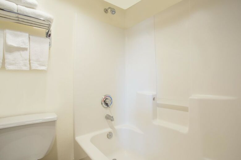 Hotel Days Inn By Wyndham Seattle Aurora