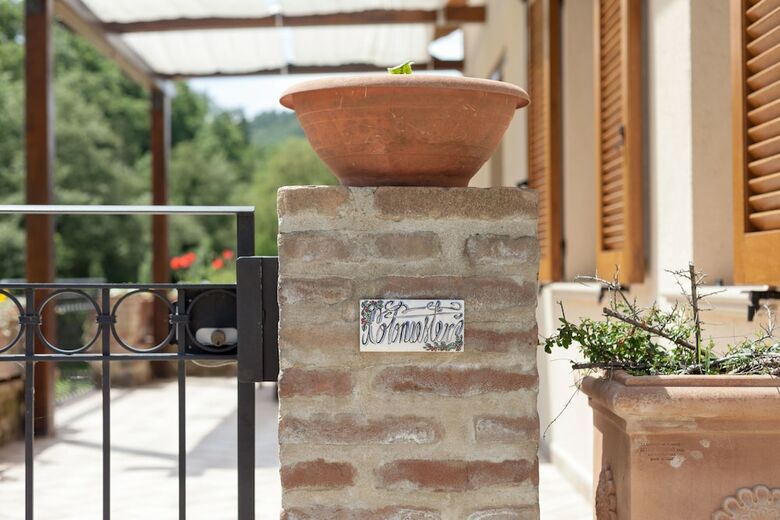 Agroturismo Cerqua Rosara Residence