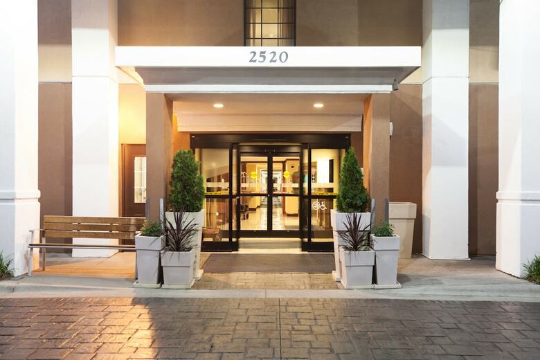 Hotel Holiday Inn Exp Winston Salem