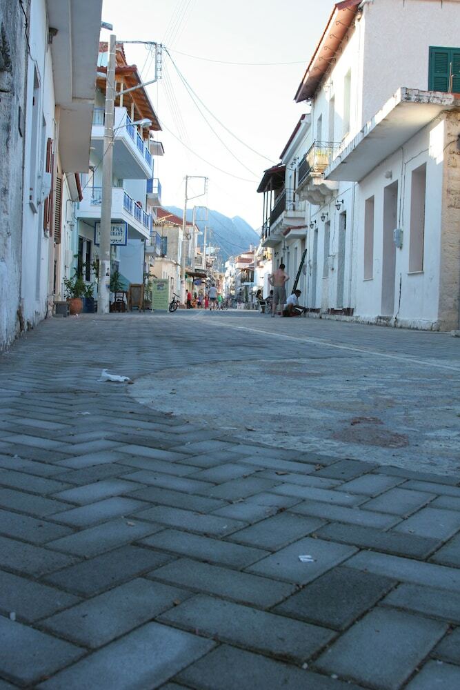 Aparthotel Thesmos Village