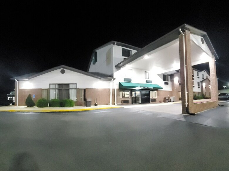 Motel Quality Inn & Suites