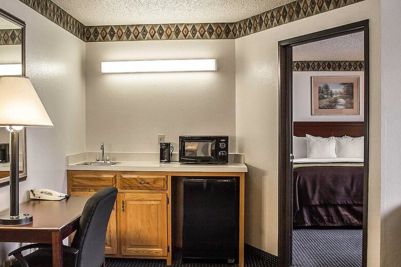 Motel Quality Inn & Suites