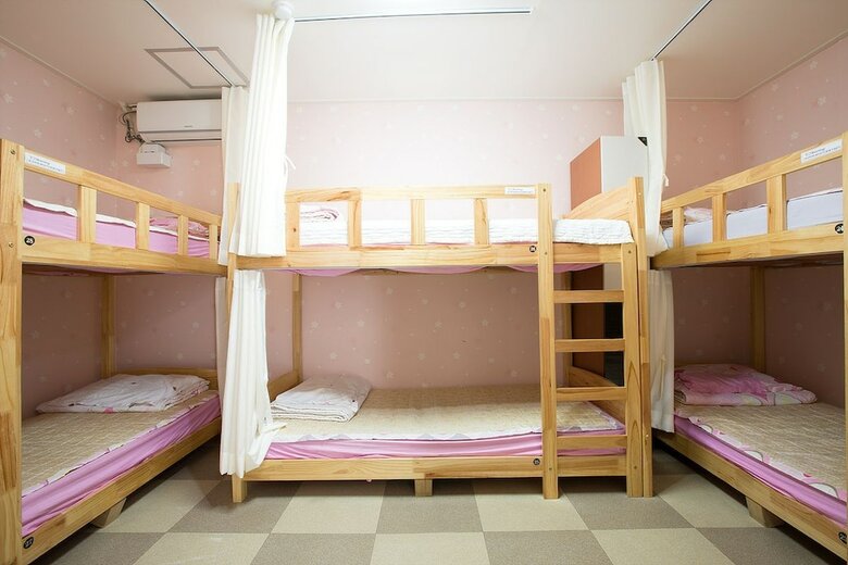Hostal With Guesthouse