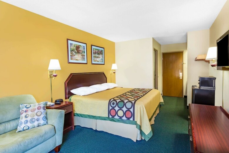 Hotel Super 8 By Wyndham Morristown/south