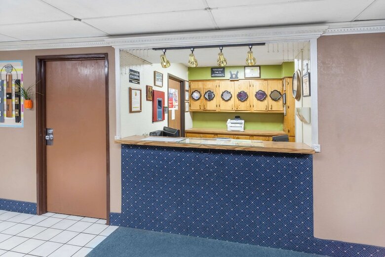 Hotel Super 8 By Wyndham Merrillville