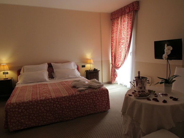Green Hotel