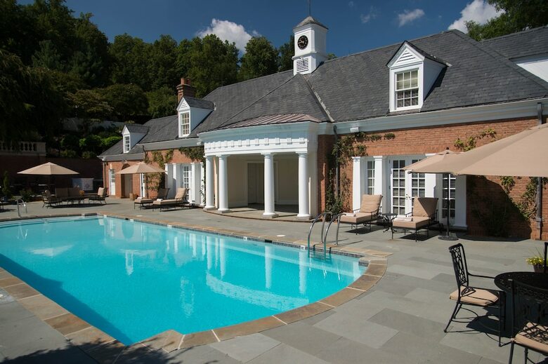 Hotel Albemarle Estate At Trump Winery