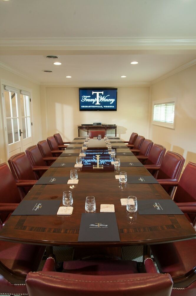 Hotel Albemarle Estate At Trump Winery