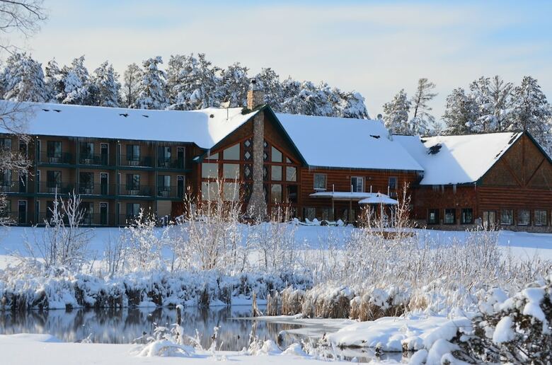 Hotel Stafford's Crooked River Lodge & Suites
