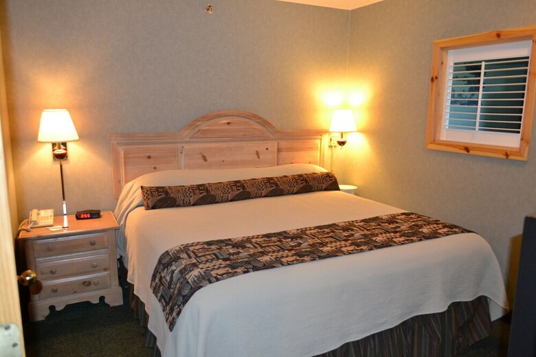 Hotel Stafford's Crooked River Lodge & Suites