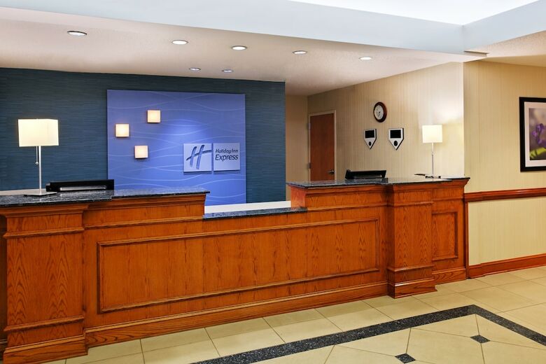 Holiday Inn Express Hotel & Suites Richmond-brandermill