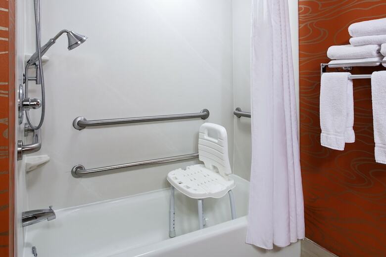 Holiday Inn Express Hotel & Suites Richmond-brandermill