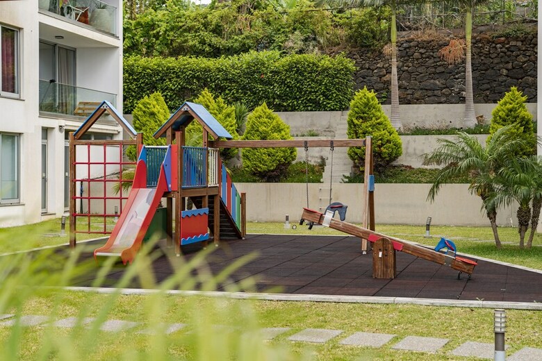 Amparo I By An Island Apart