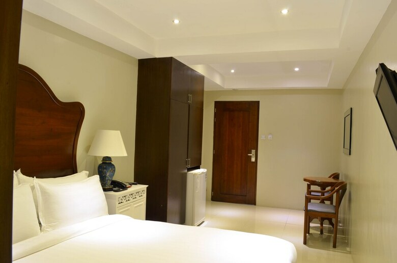 Ritz Hotel