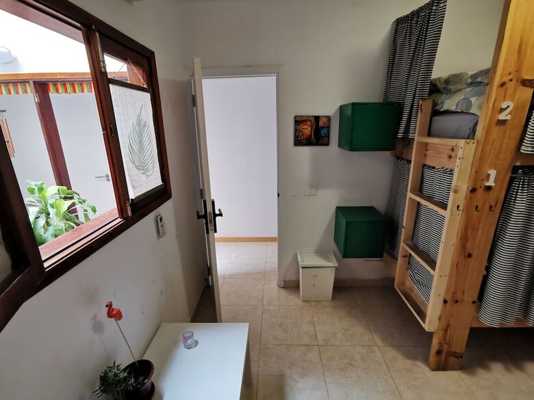 Hostal La Ventana Azul Hostel