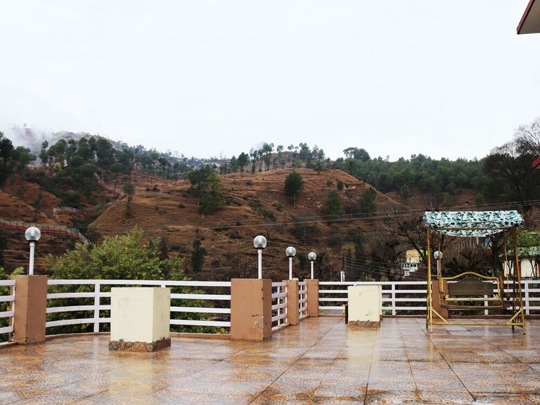Hotel Shivalik River Retreat