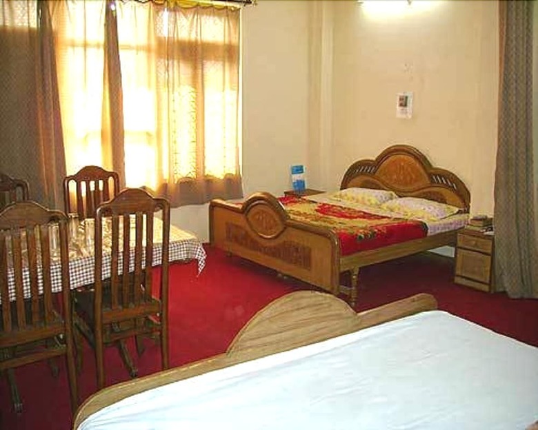 Hotel Midway Resort