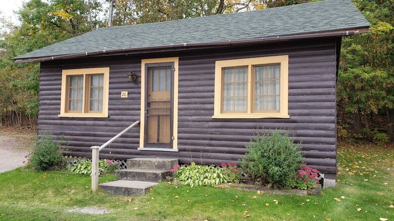 Hotel Miners Bay Lodge