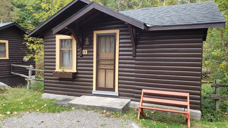Hotel Miners Bay Lodge