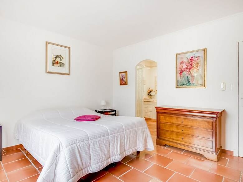 Villa Large Holiday Home In Lagarde-par�ol With Private Pool