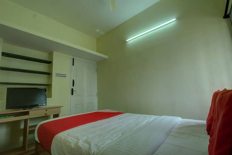 Hotel Oyo 25080 Vivekam Home Stay