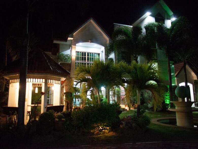 Hotel Sir Nico Guesthouse And Resort