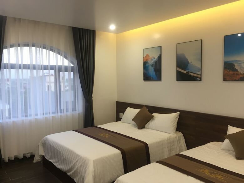 Win Win Hotel