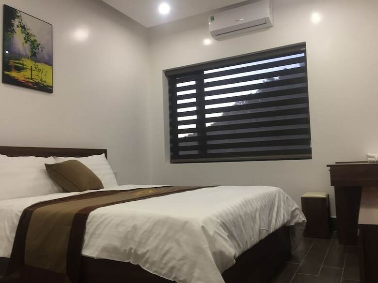 Win Win Hotel