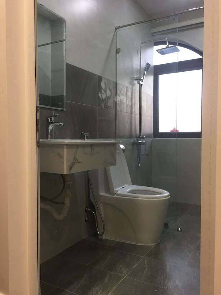 Win Win Hotel