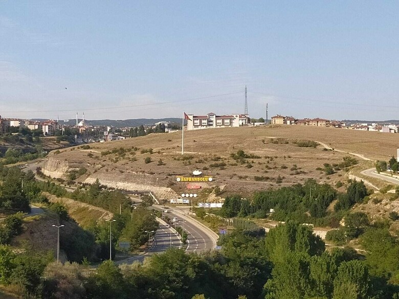 Kanyonvadi Hotel