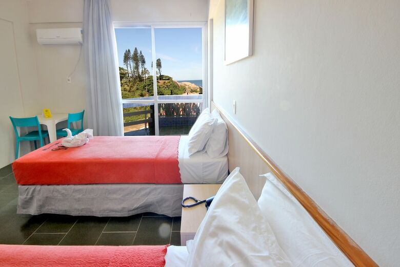 Cris Hotel
