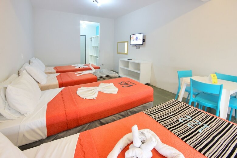 Cris Hotel