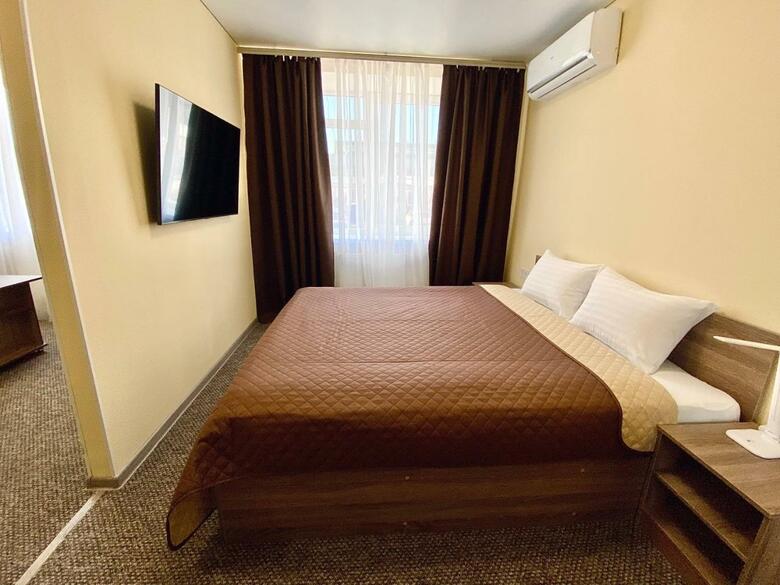 Hotel Yavir