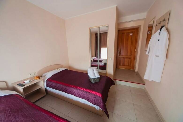 Zenith Hotel