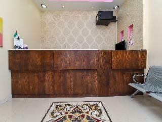 Oyo 181 Royal Plaza Residence