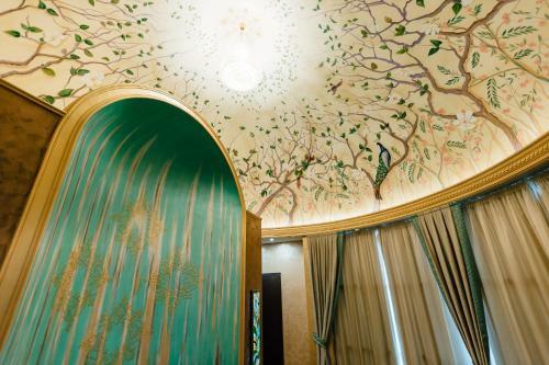 Khan-chinar Hotel