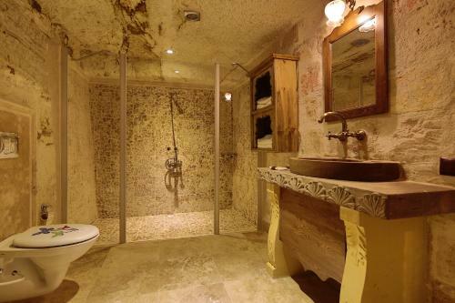 Fairyland Cave Hotel