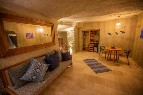 Hotel Azure Cave Suites