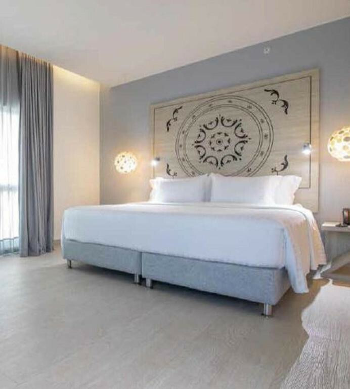 Hotel Grand Sirenis Karmair�