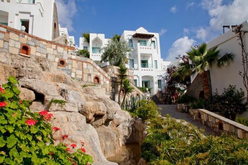 Sunhill Hotel