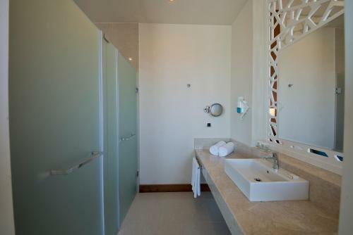 Dionis Hotel Resort & Spa