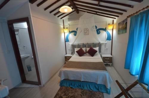 Hostal Bora Bora Marin