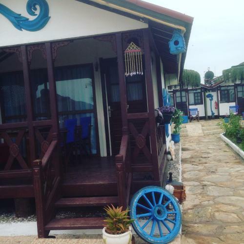 Hostal Bora Bora Marin