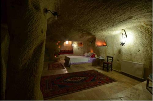 Jerveni Cave Hotel