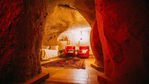 Jerveni Cave Hotel