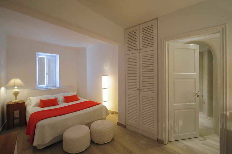 Hotel Aqua Luxury Suites