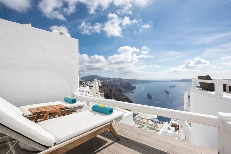 Hotel Aqua Luxury Suites